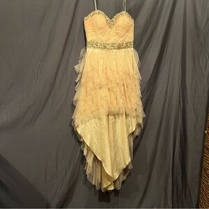 Beautiful formal dress. Junior size small
